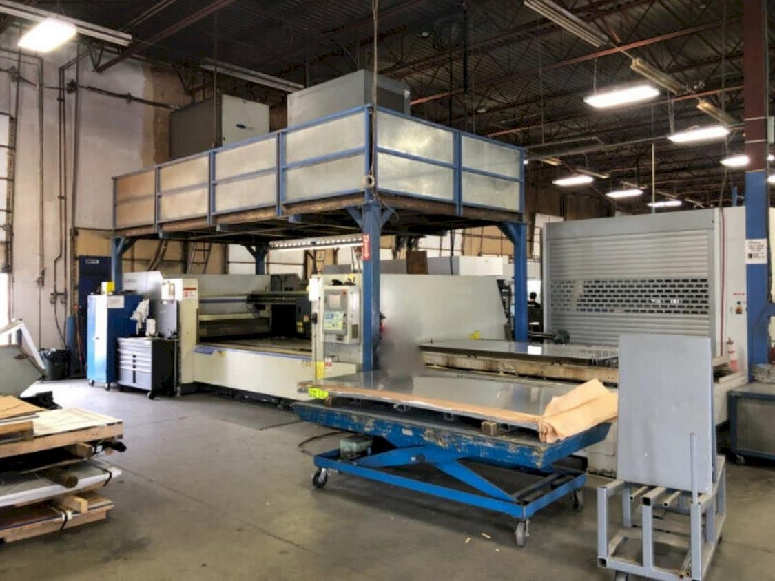 Vooraanzicht  van Mitsubishi ML3015LVP PLUS 40CFX-A  machine