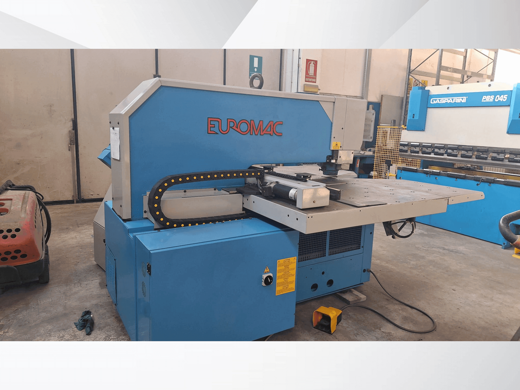 Vooraanzicht  van Euromac BX 1000/50  machine