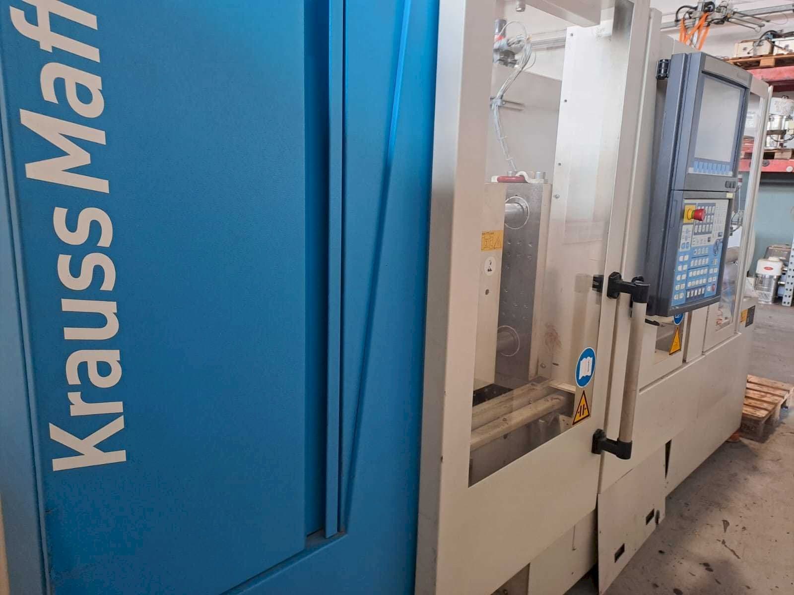 Vooraanzicht  van Krauss Maffei 35-180CX  machine