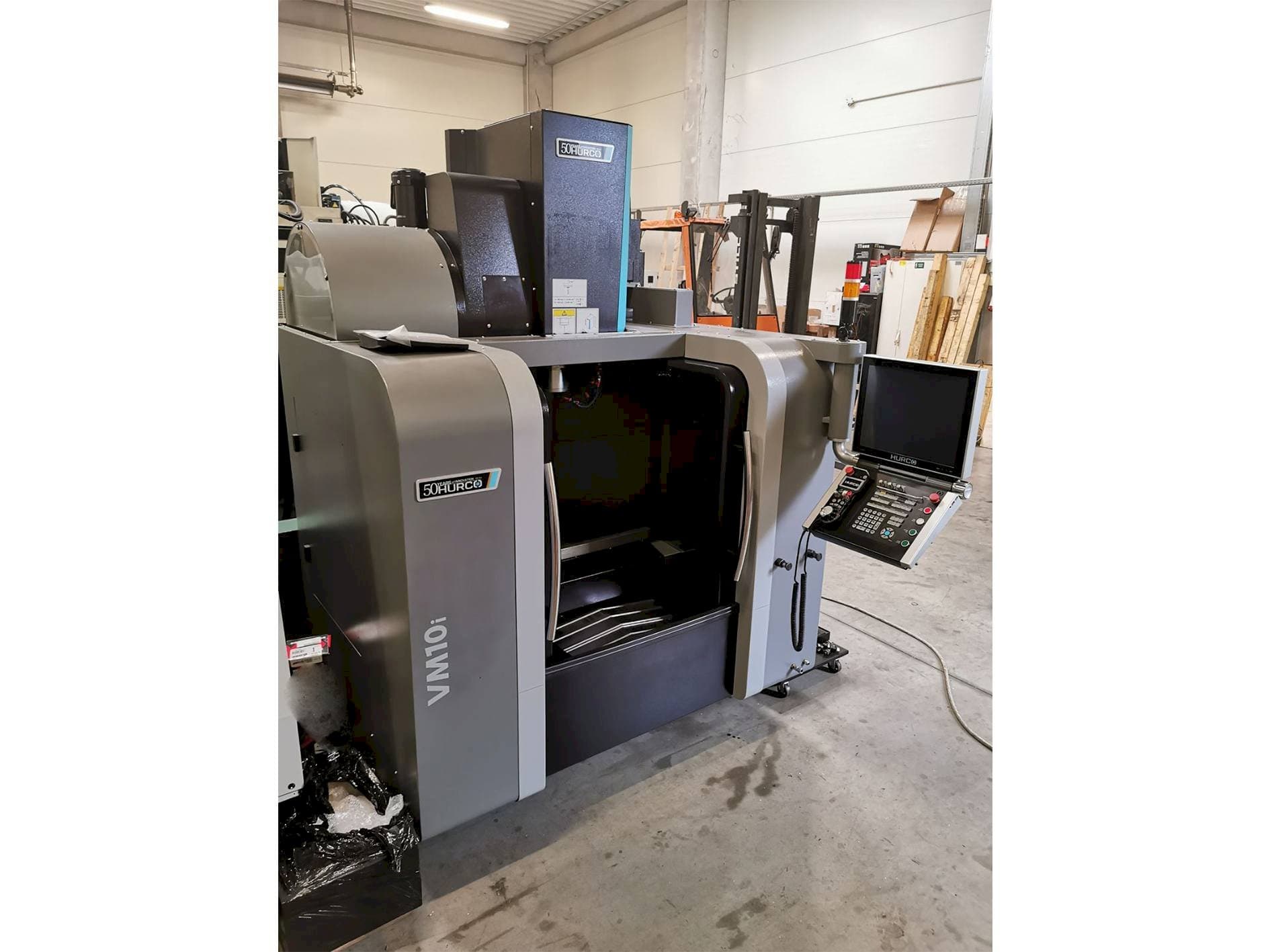 Vooraanzicht  van Hurco VM 10i  machine