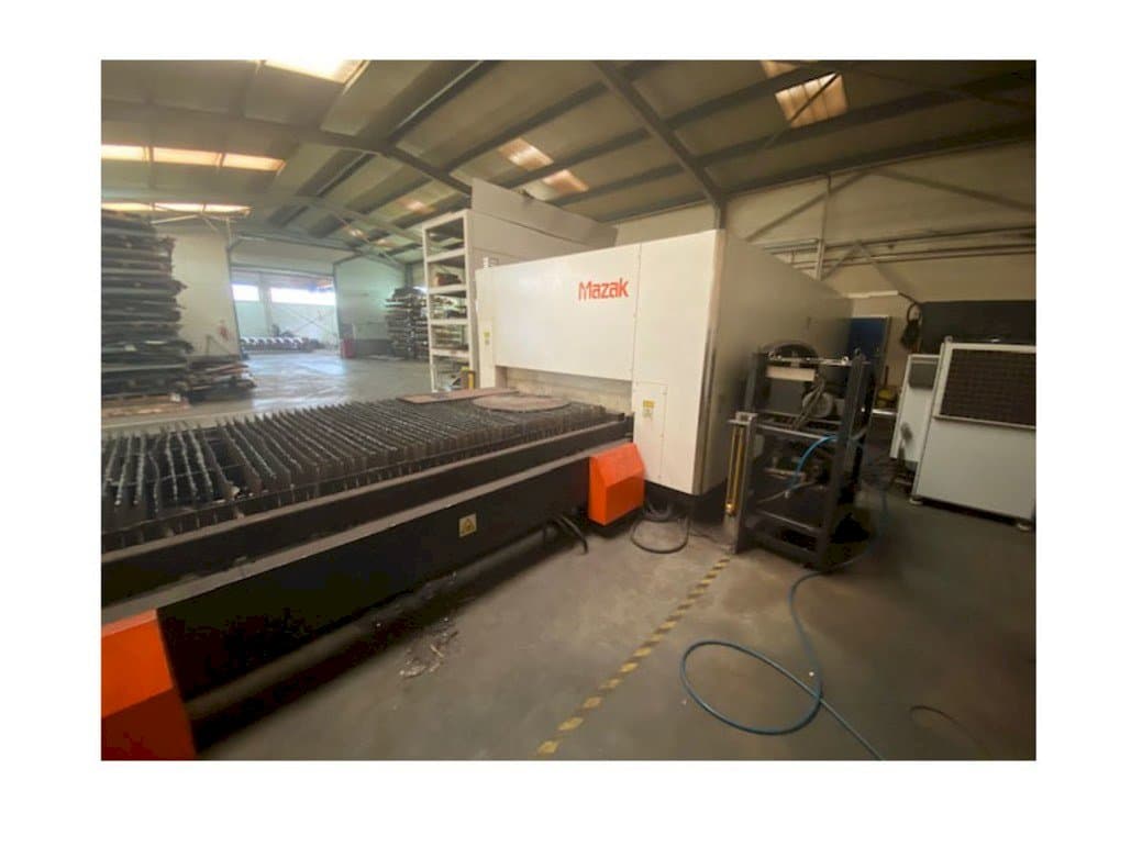 Vooraanzicht  van Mazak Optiplex Nexus 3015  machine