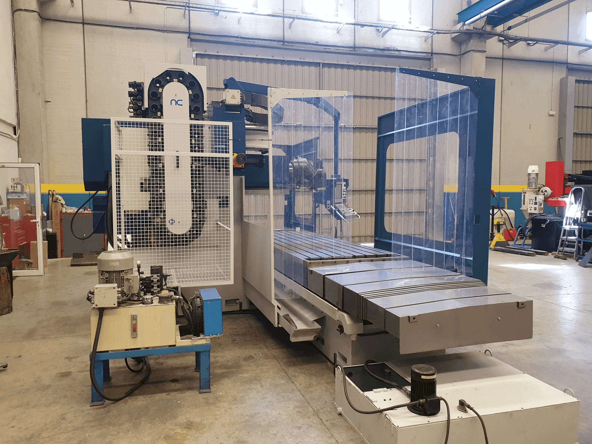 Vooraanzicht  van Nicolas Correa A30/30  machine