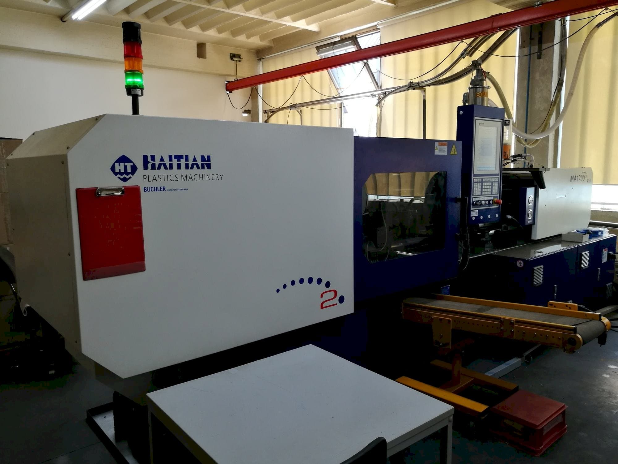 Vooraanzicht  van HAITIAN Mars 2 - 1200  machine