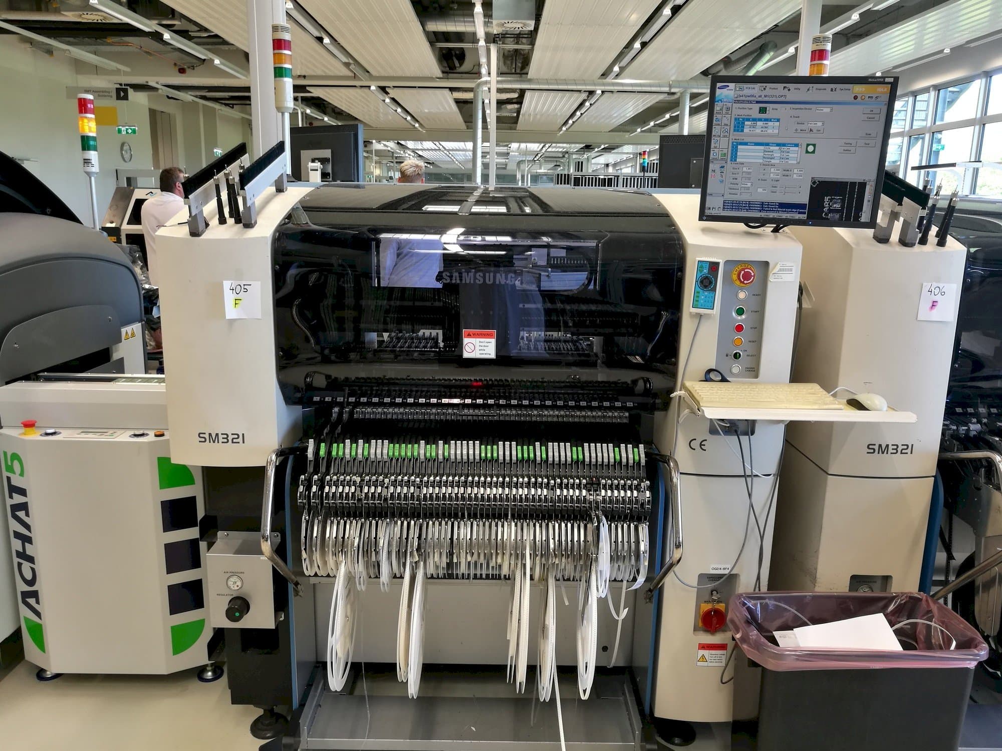 Vooraanzicht  van Samsung SM 321  machine