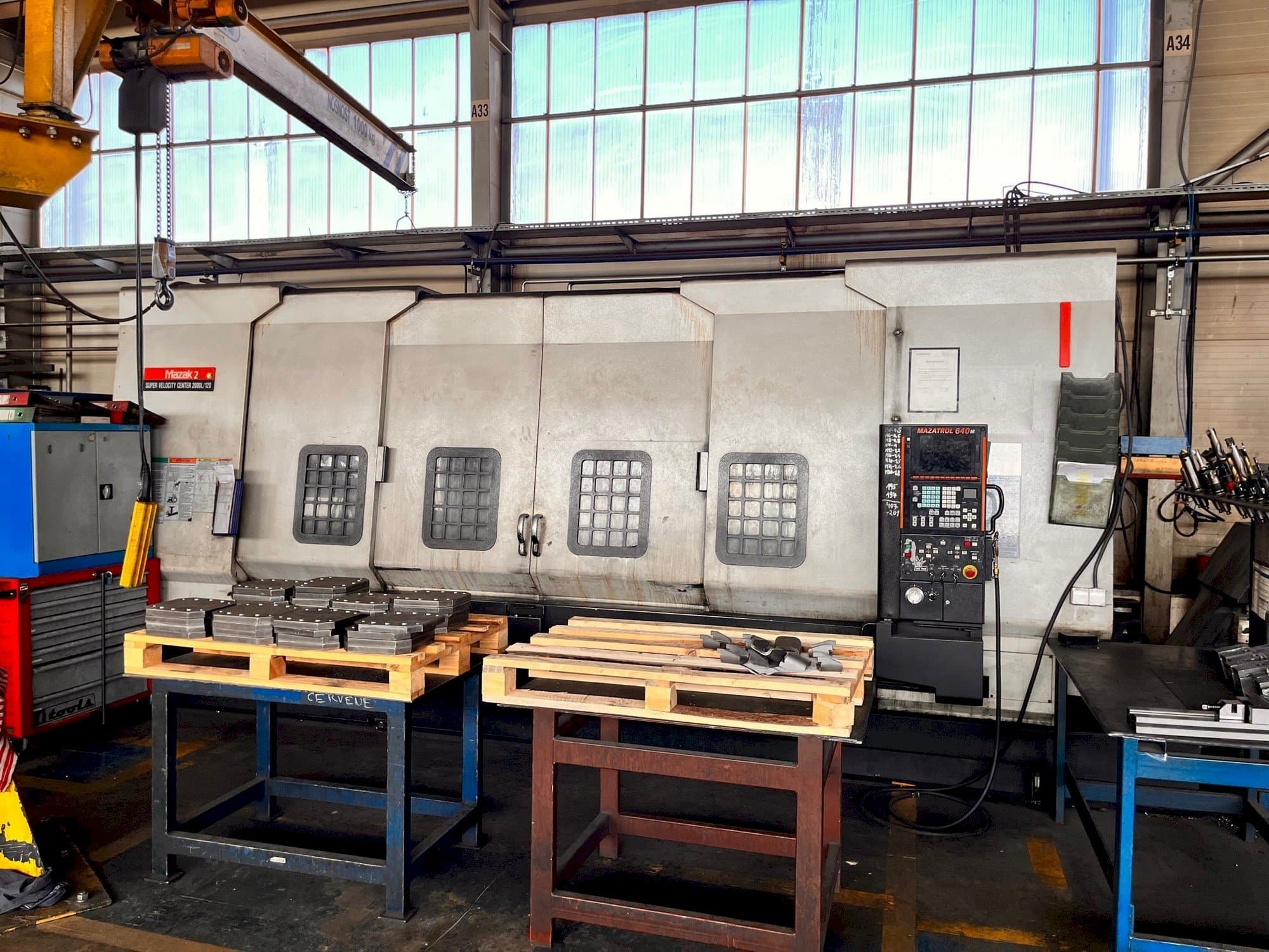 Vooraanzicht  van Mazak SVC 2000L/120  machine