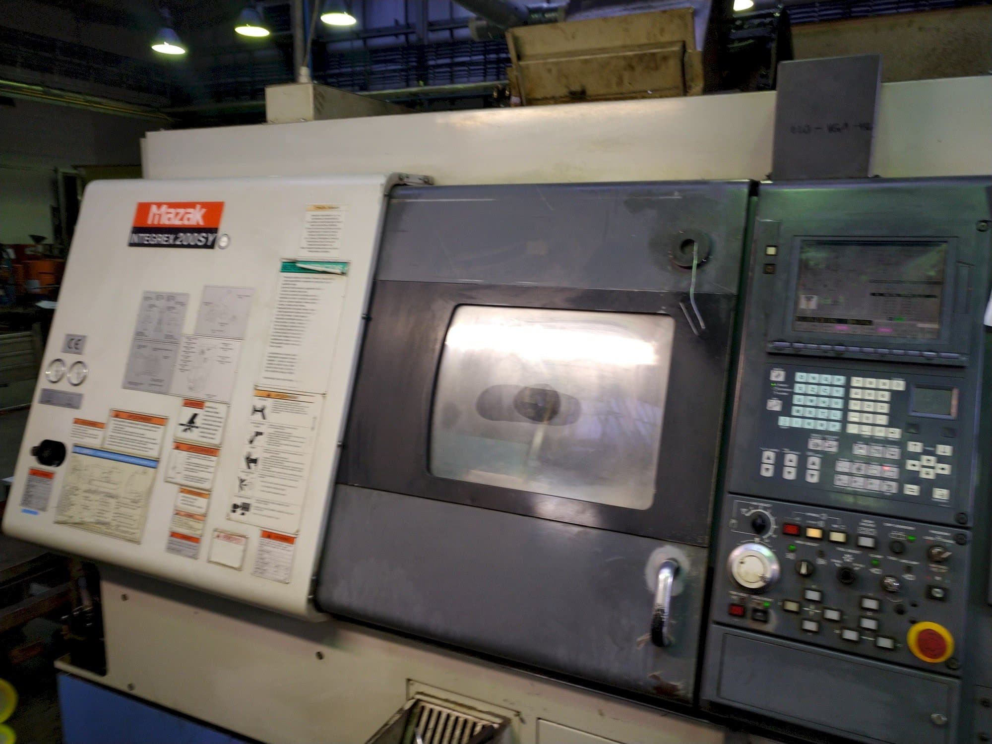 Vooraanzicht  van Mazak INTEGREX 200 SY  machine