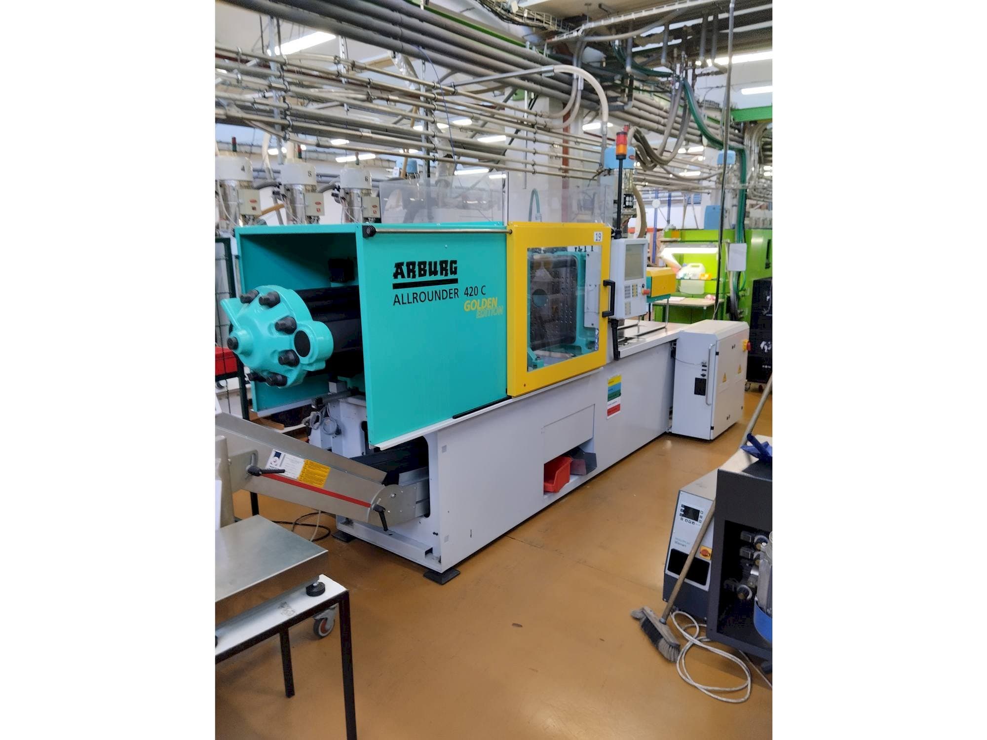 Vooraanzicht  van Arburg Allrounder 420 C 1000-290  machine