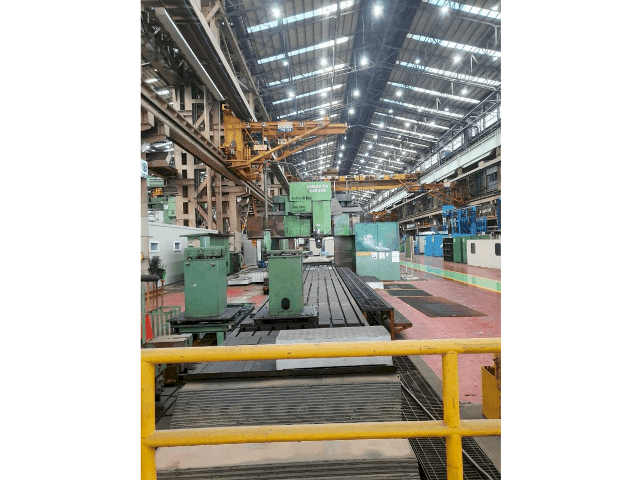 Vooraanzicht  van WALDRICH COBURG -  machine