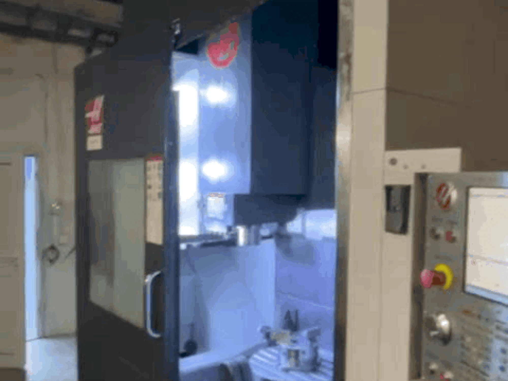 Vooraanzicht  van HAAS UMC-750  machine