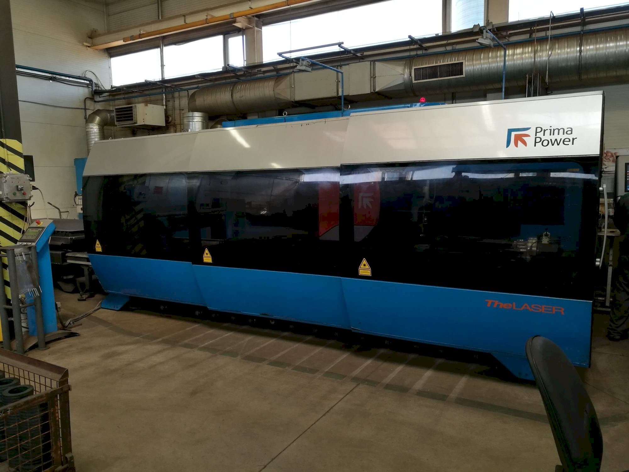 Vooraanzicht  van Prima Power Zaphiro  machine