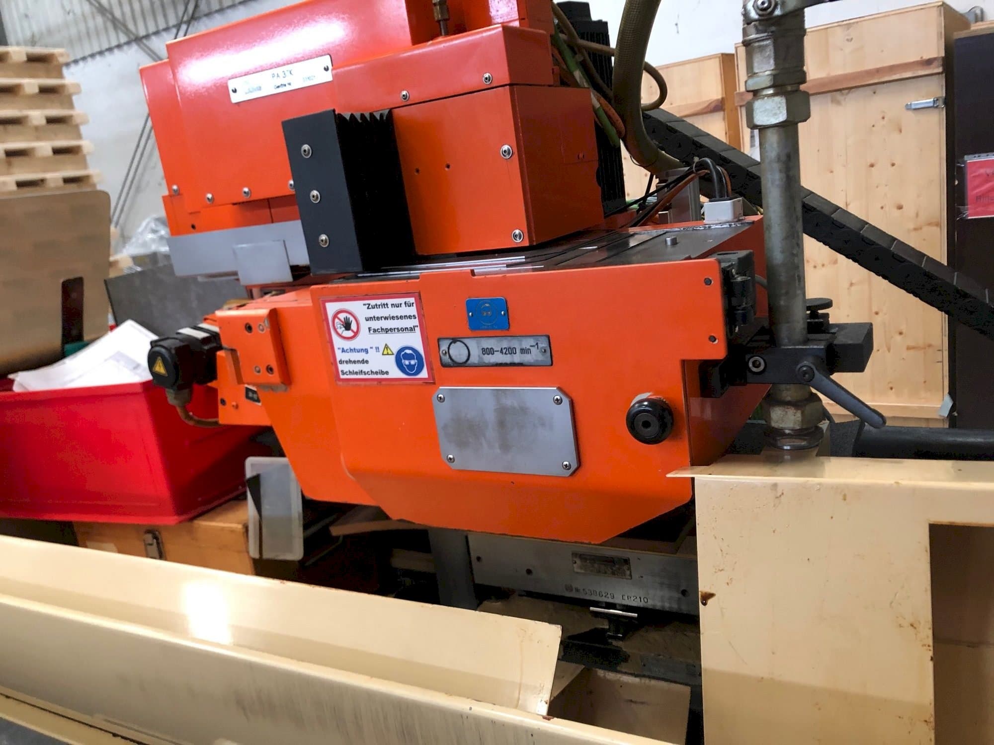 Vooraanzicht  van JUNG JF 525 N  machine