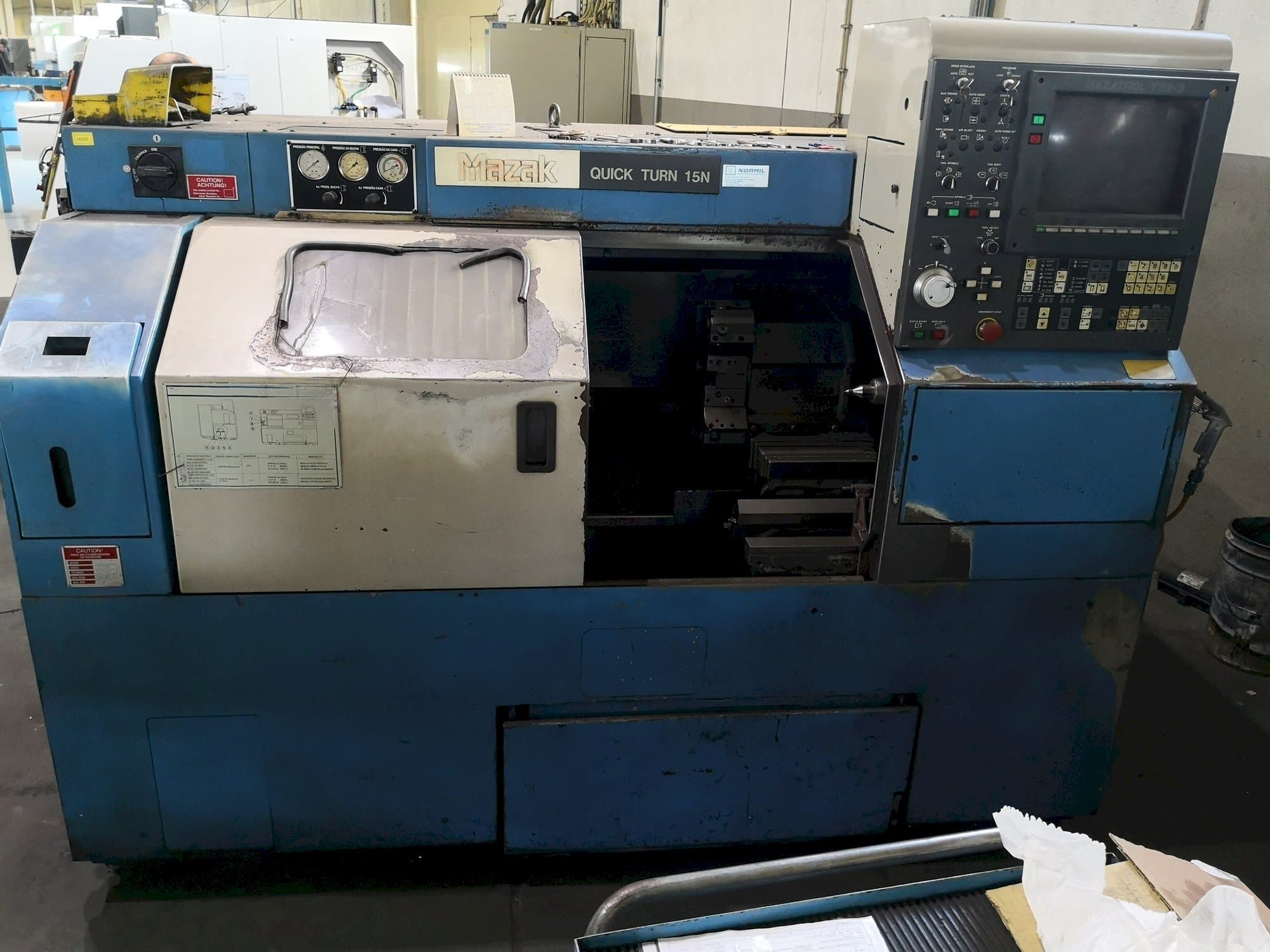 Vooraanzicht  van Mazak Quick Turn 15N  machine