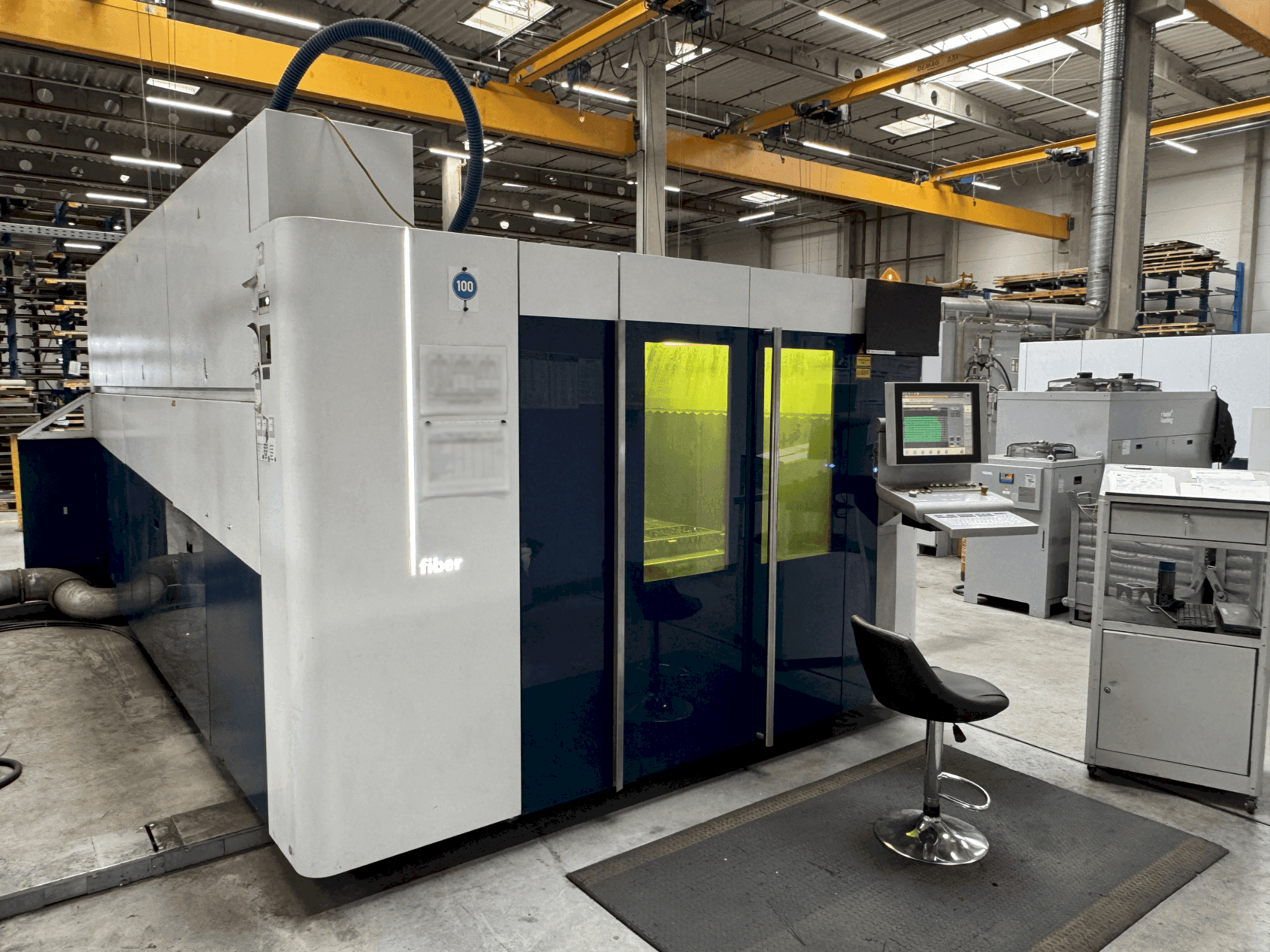 Vooraanzicht  van TRUMPF TruLaser 5030 Fiber  machine