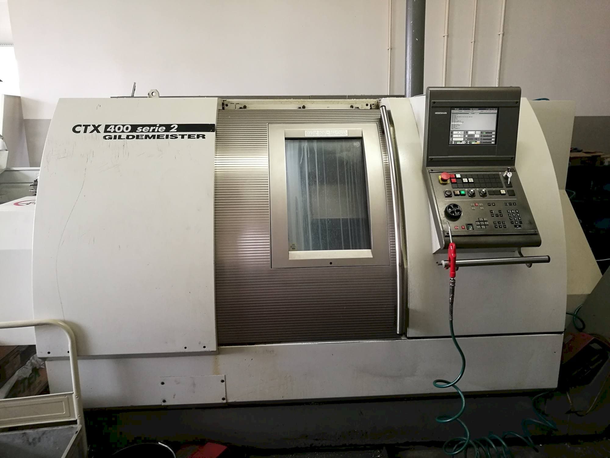 Vooraanzicht  van Gildemeister CTX 400 S2  machine