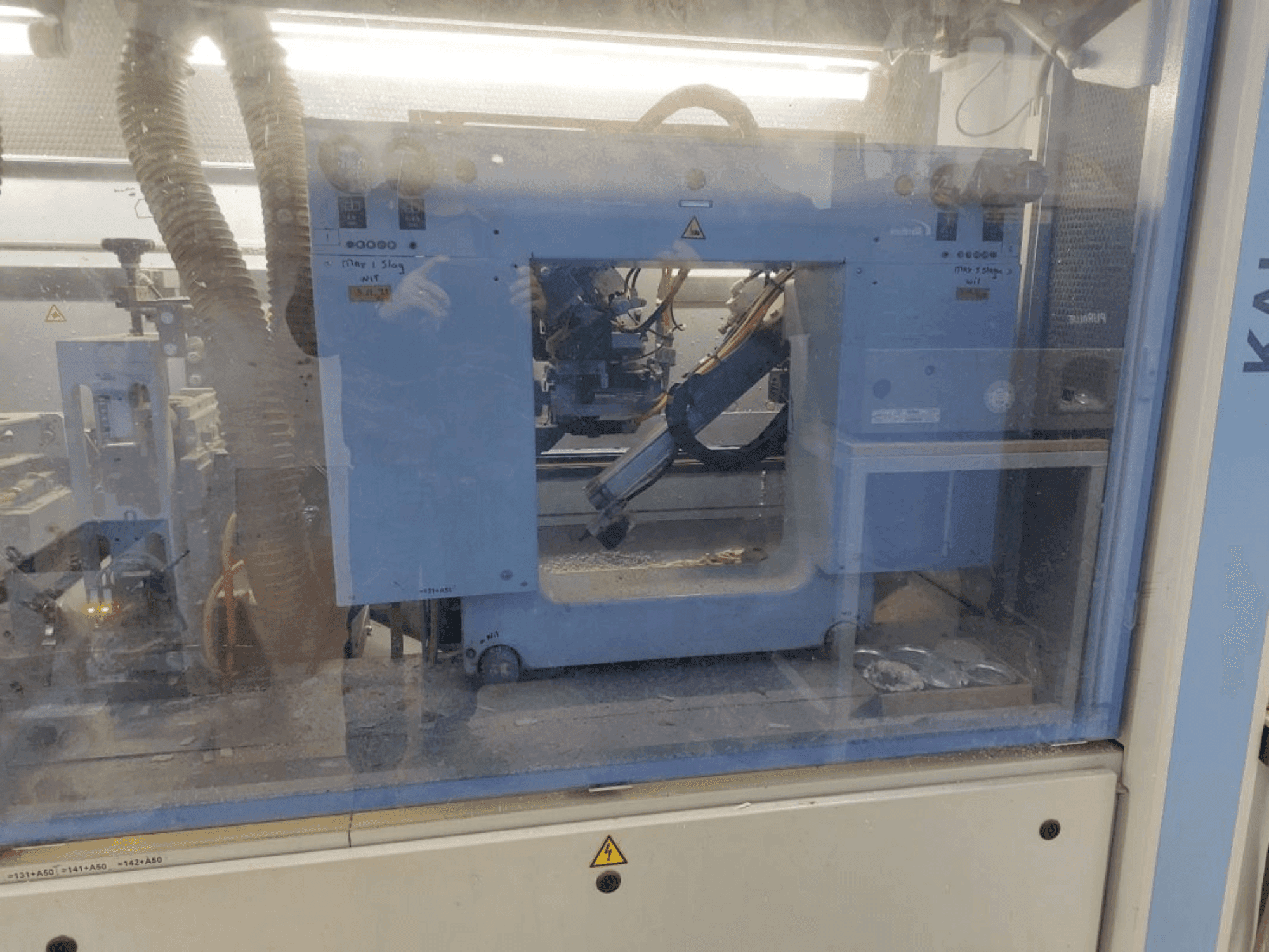 Vooraanzicht  van HOMAG KAL 330/9/A6/L  machine