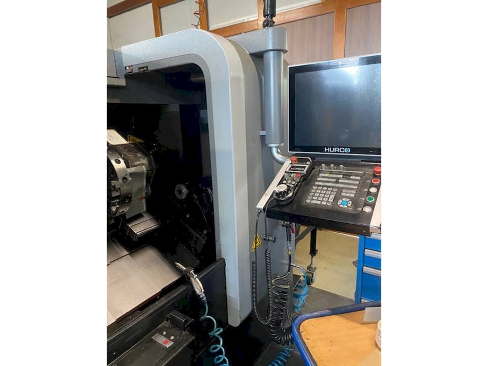 Vooraanzicht  van Hurco TM8i  machine