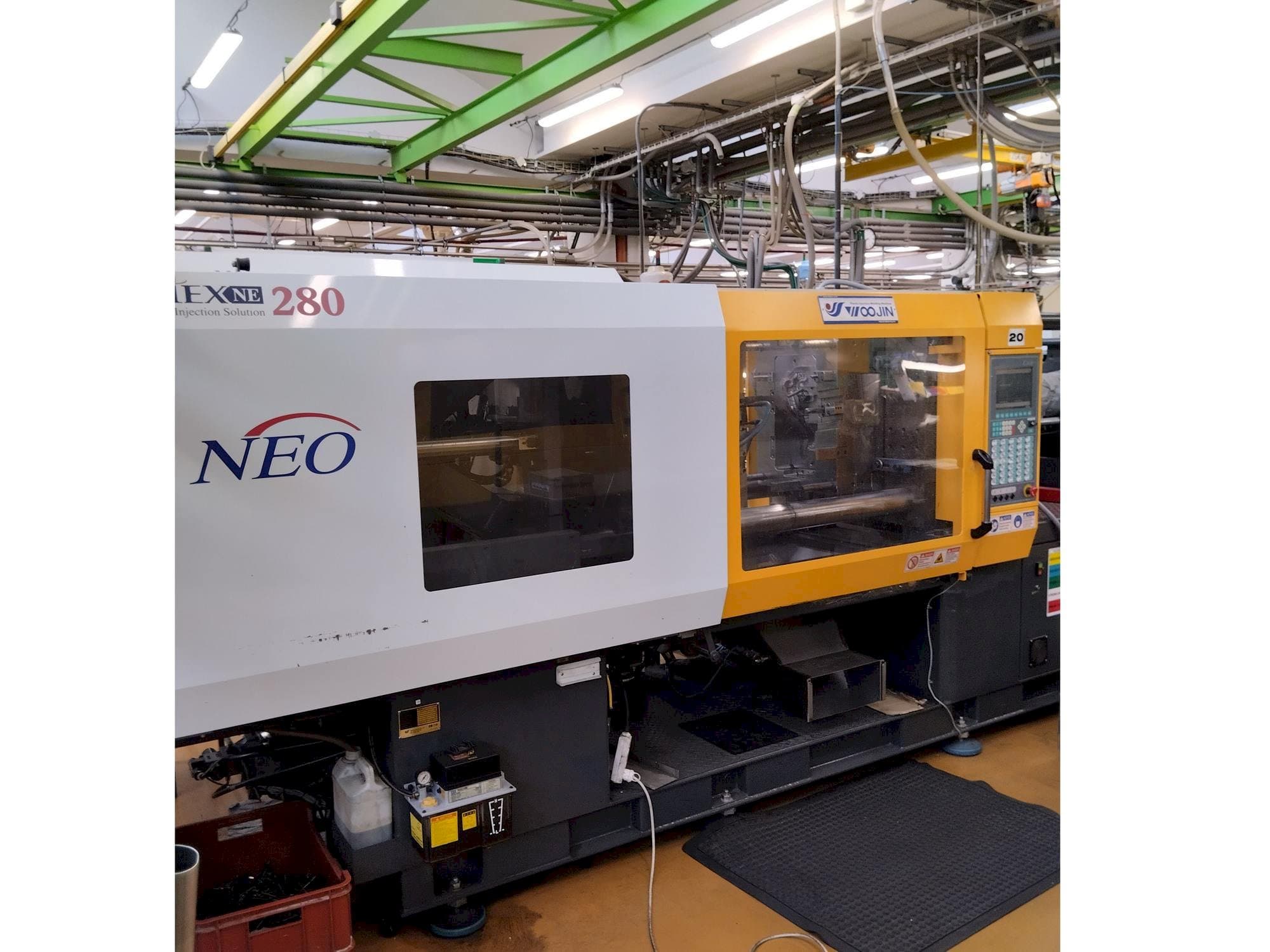 Vooraanzicht  van Selex NE 280  machine