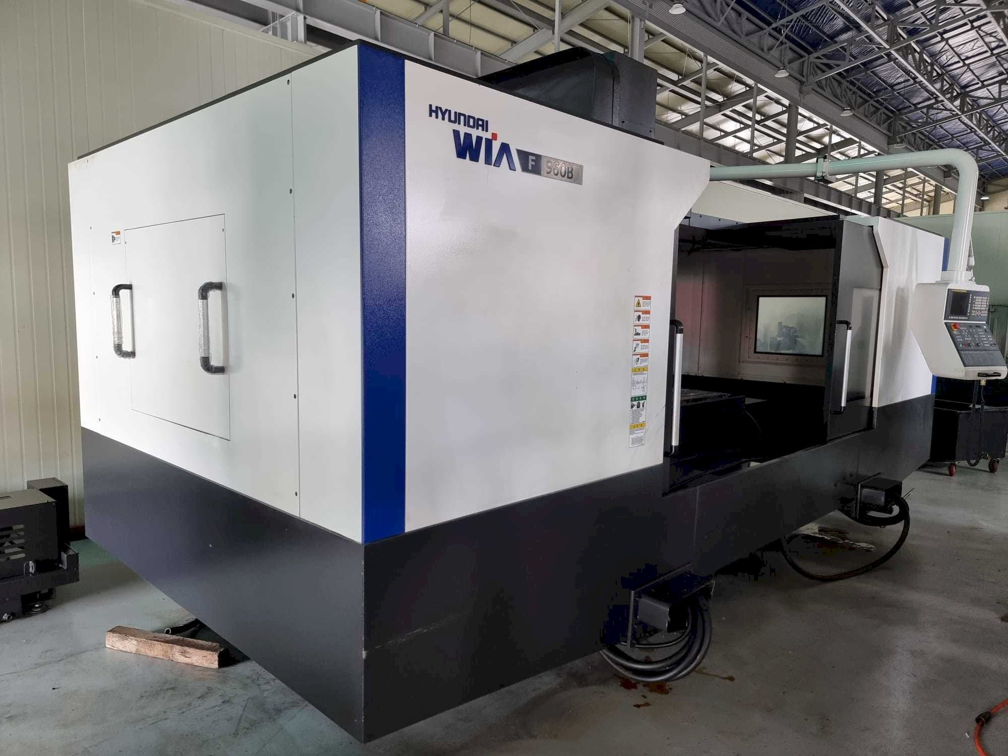 Vooraanzicht  van Hyundai Wia F960B  machine