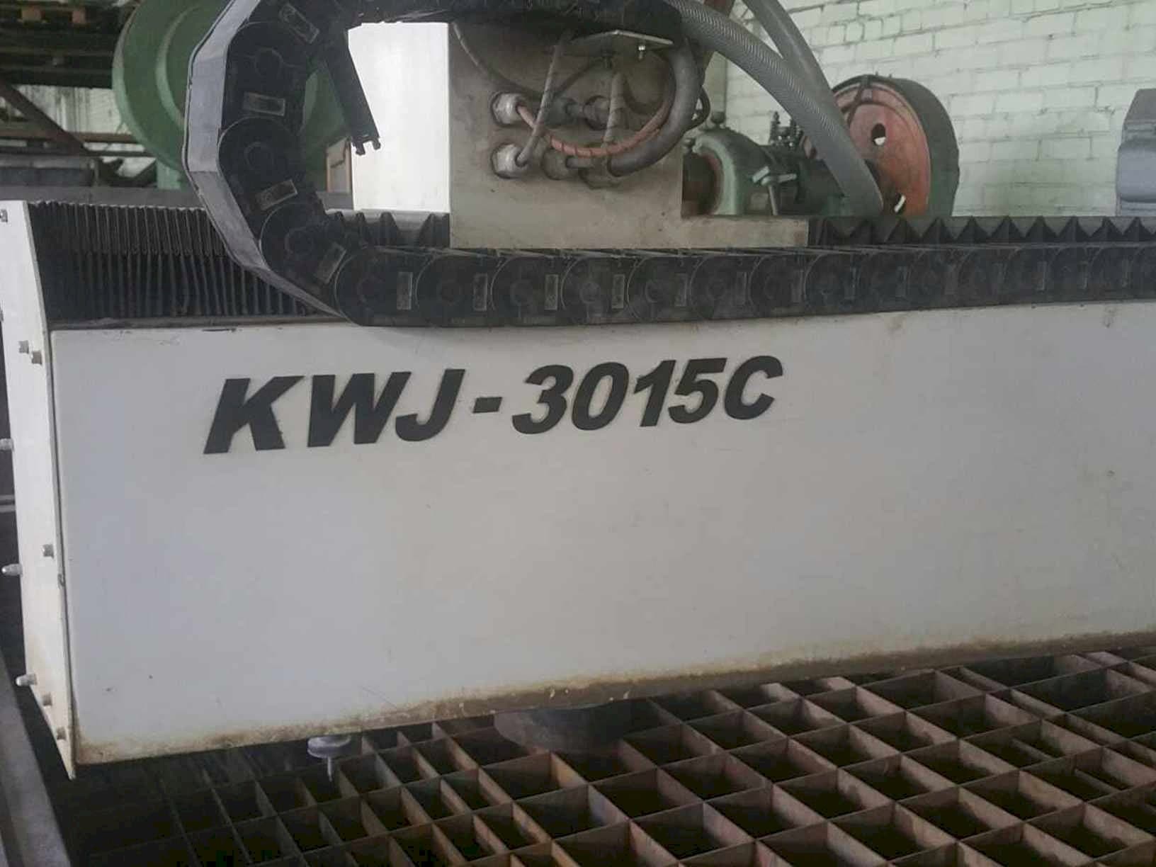 Vooraanzicht  van Kenner KWJ 3020 C KMT Streamline SL-V 30  machine