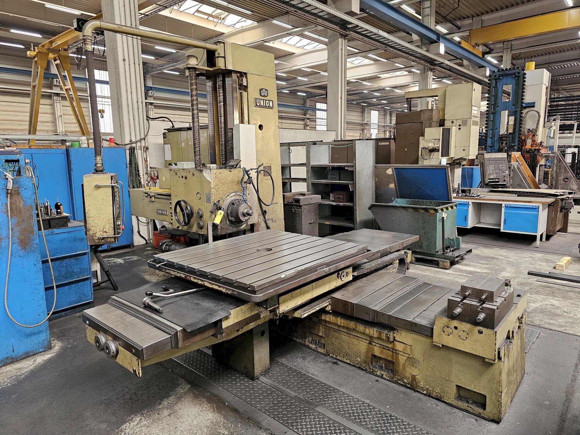 Vooraanzicht  van UNION BFT 90  machine