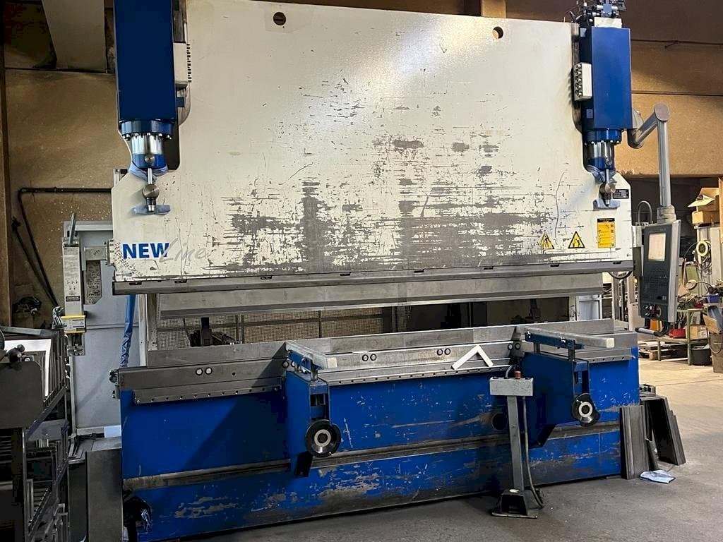 Vooraanzicht  van GWF MENGELE HB 175-30/35  machine