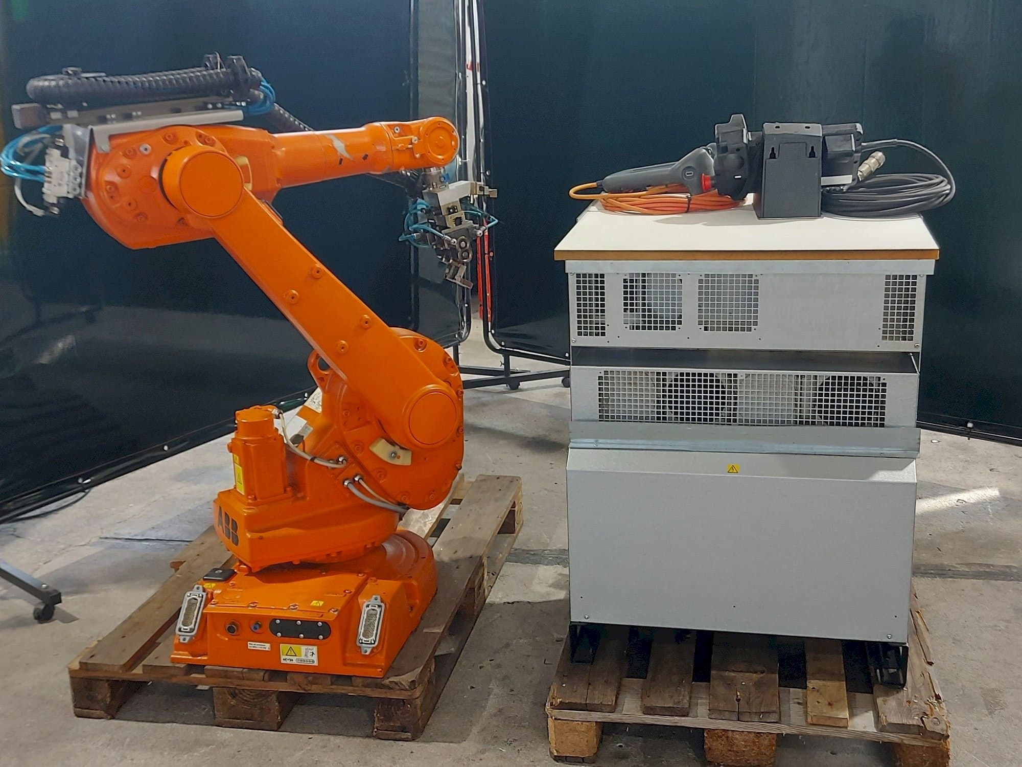 Vooraanzicht  van ABB IRB1600  machine