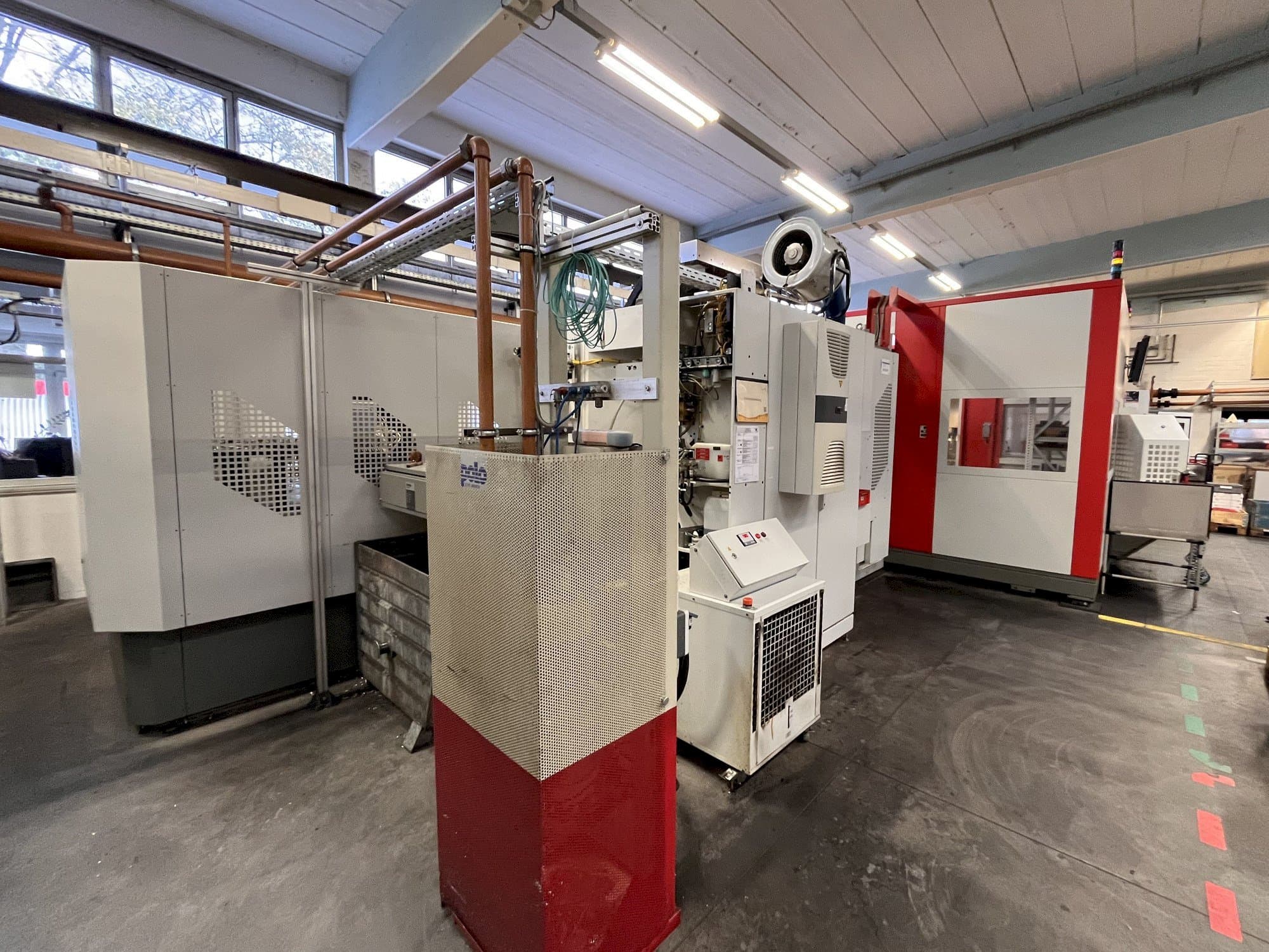 Vooraanzicht  van HERMLE RS1 Robot System  machine