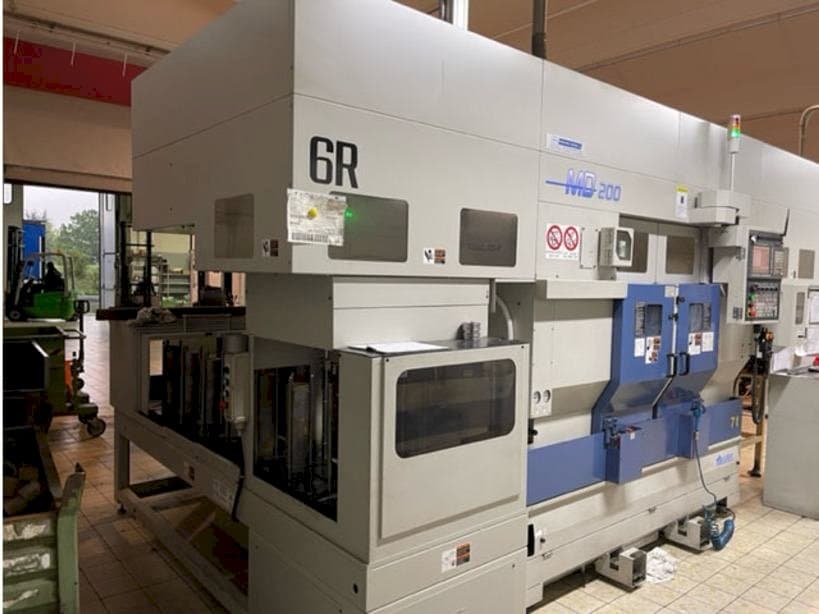 Vooraanzicht  van Muratec MD 200  machine