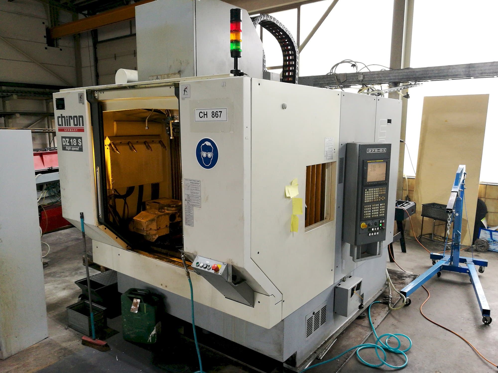 Links zicht  van Chiron DZ 18 S machine