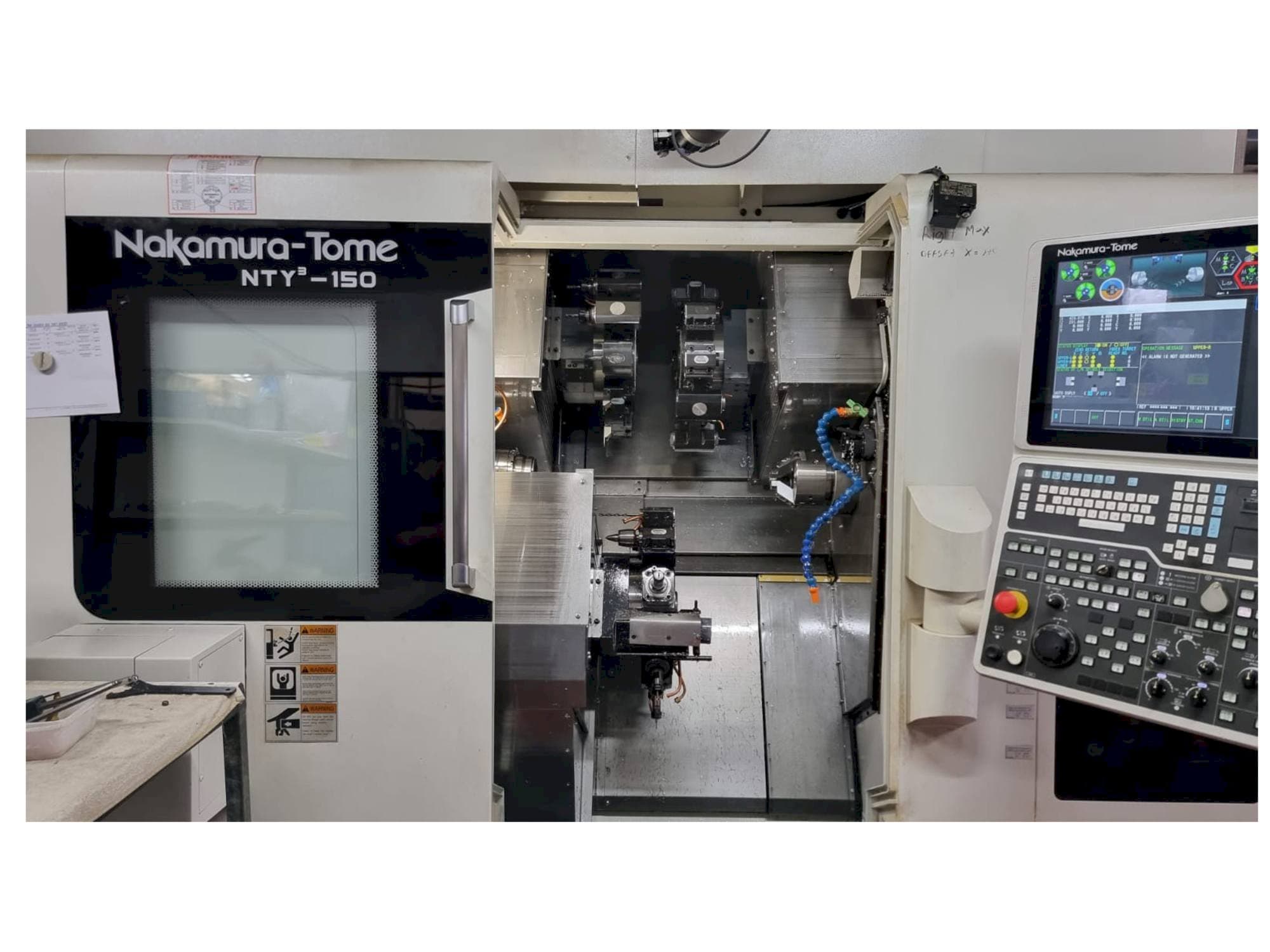 Vooraanzicht  van NAKAMURA-TOME NTY3-150  machine