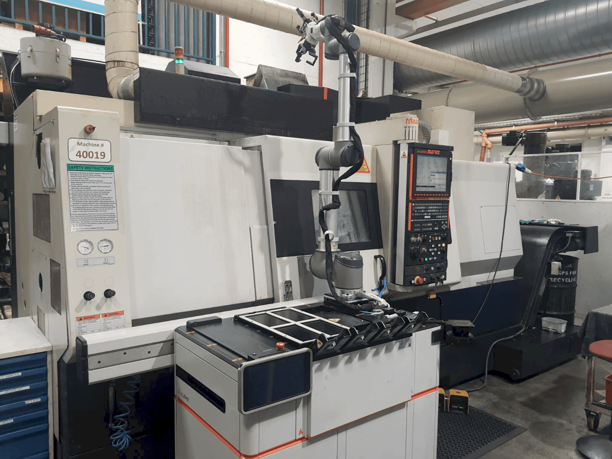 Vooraanzicht  van Mazak INTEGREX 200-IV ST  machine