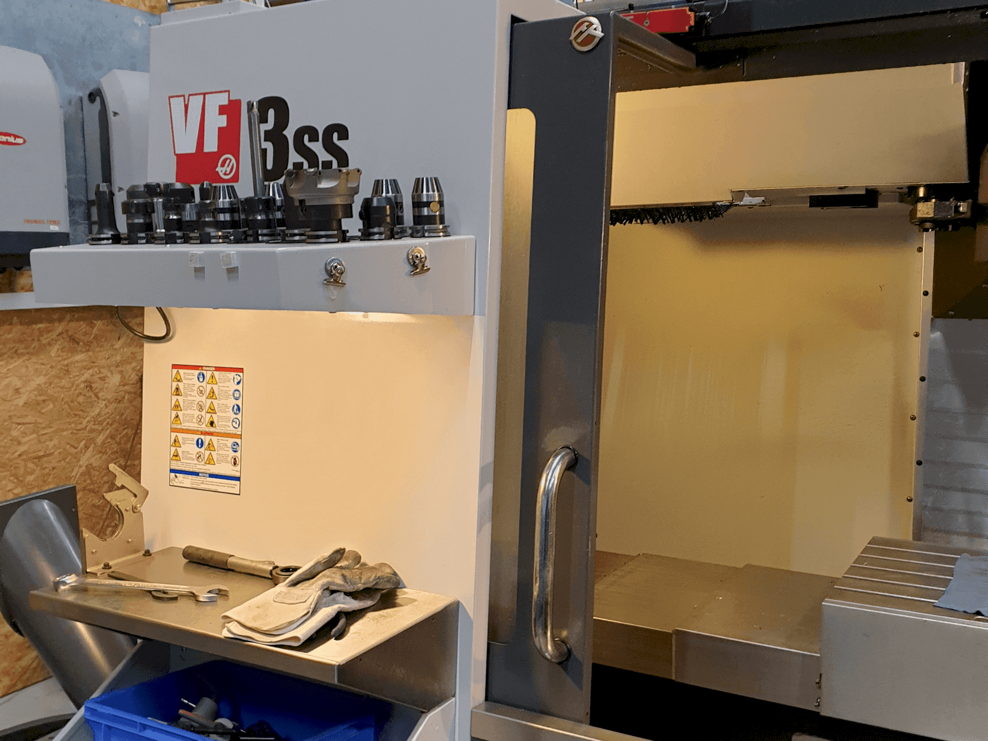 Vooraanzicht  van HAAS VF-3SS  machine