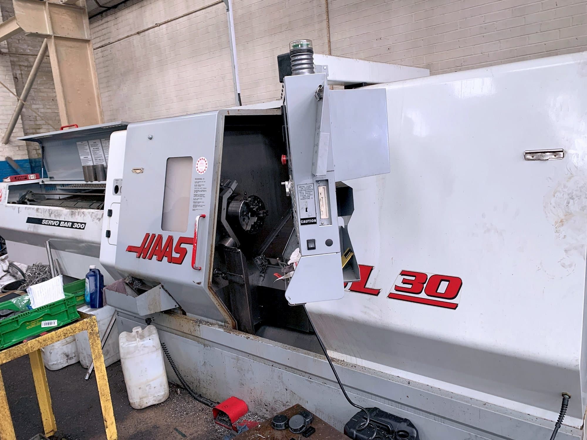 Vooraanzicht  van HAAS SL-30  machine