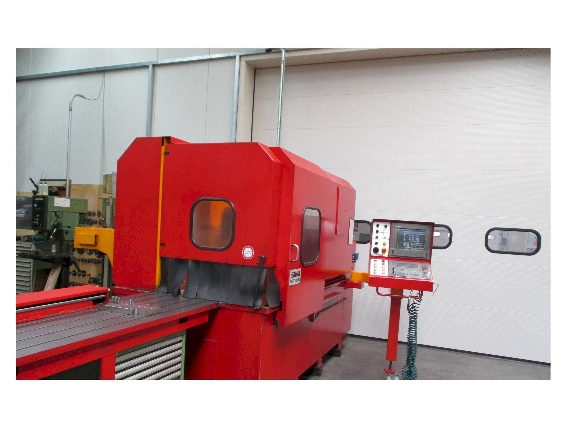 Vooraanzicht  van ALMA SWITZERLAND Alma Hbz-500  machine