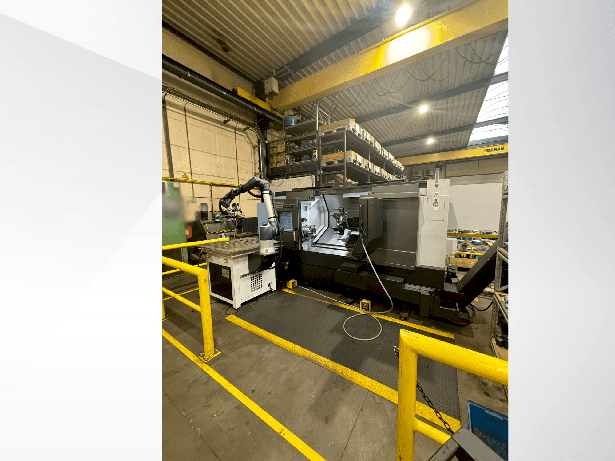 Vooraanzicht  van DOOSAN PUMA 2600LSYB II  machine