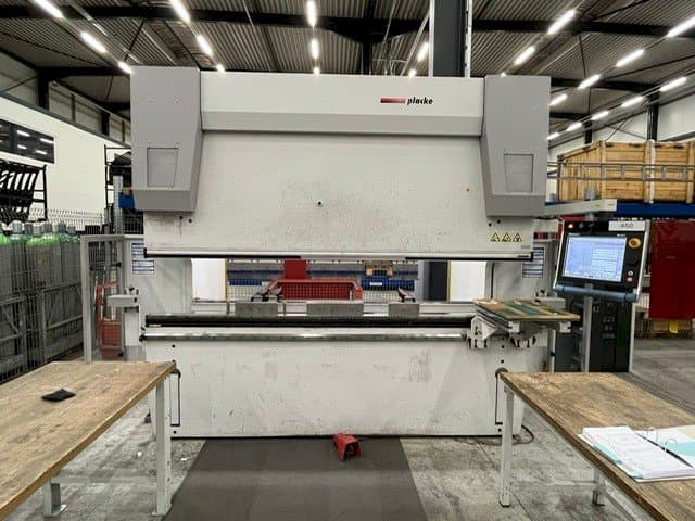 Vooraanzicht  van PLACKE HQPB P595  machine