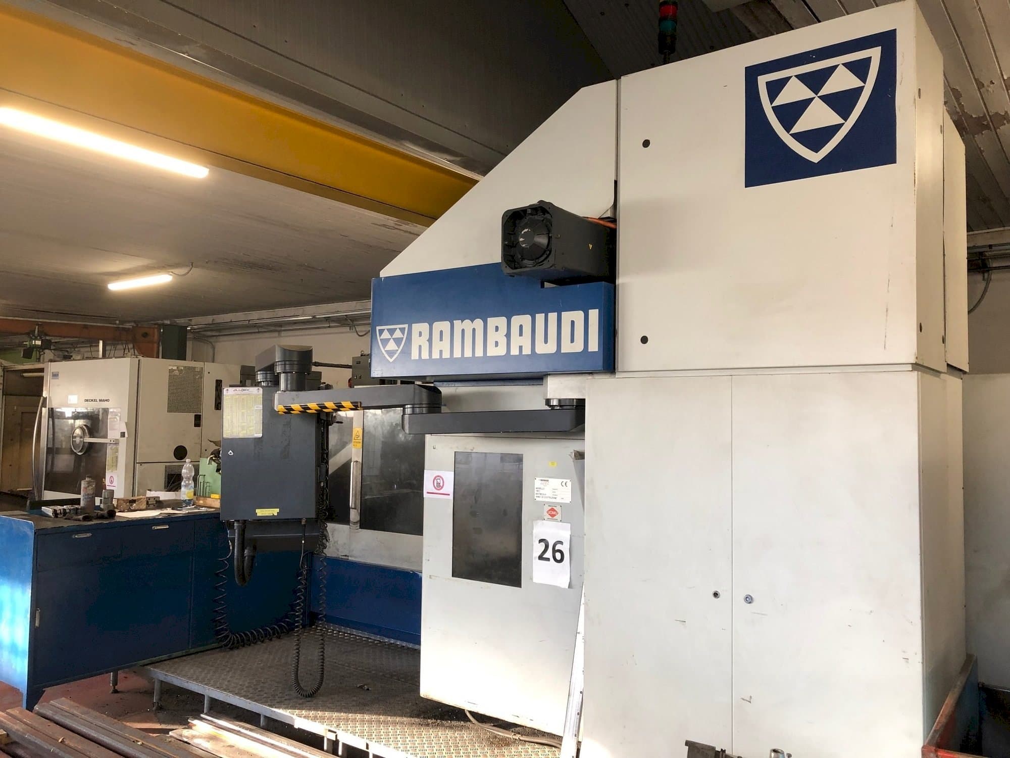 Vooraanzicht  van Rambaudi Ramfast RF105  machine