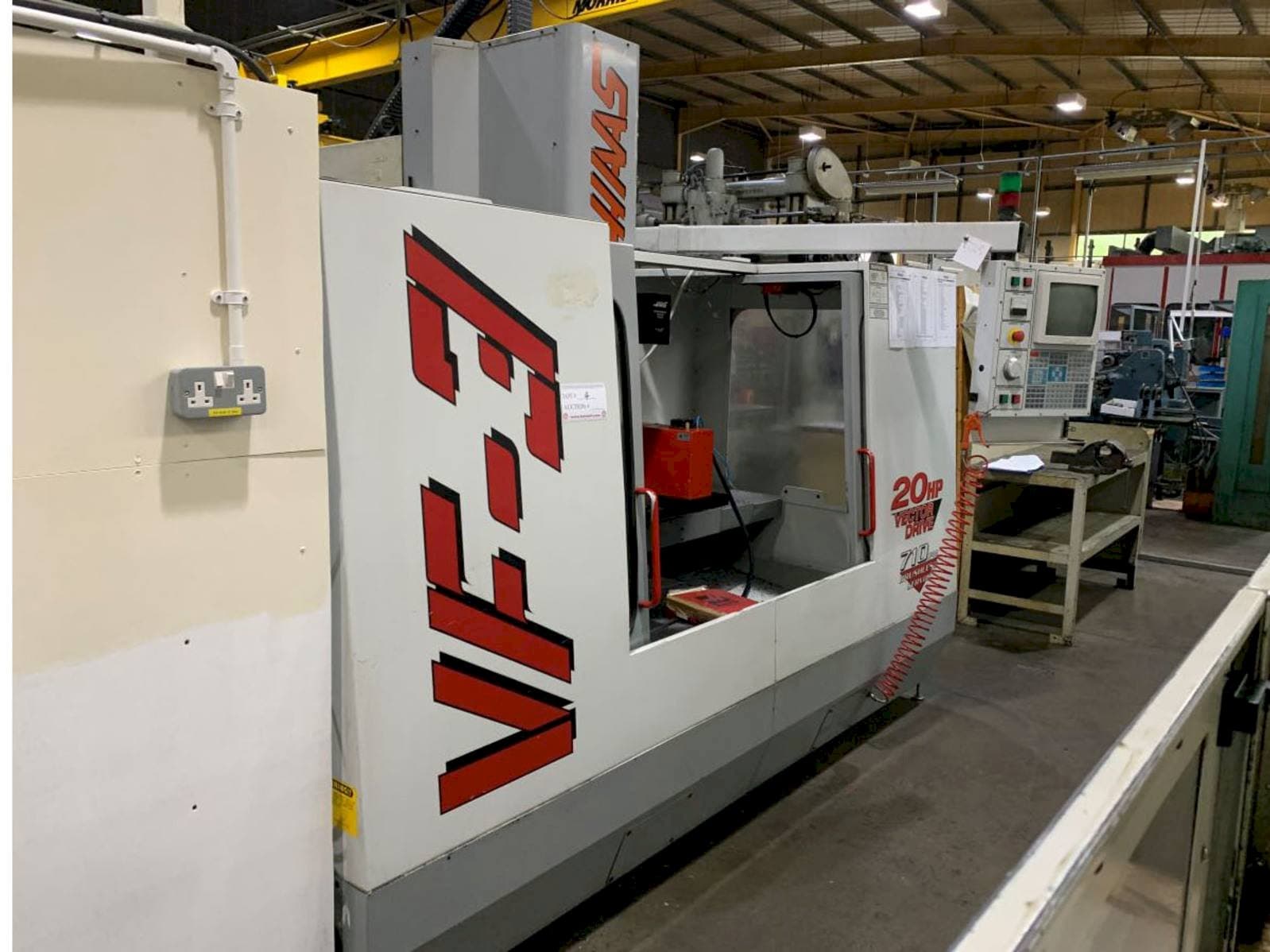 Vooraanzicht  van HAAS VF3  machine