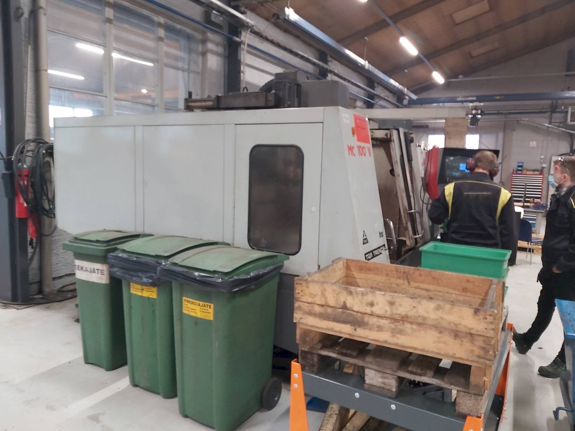 Vooraanzicht  van TOS TRENCÍN MC 100 V  machine