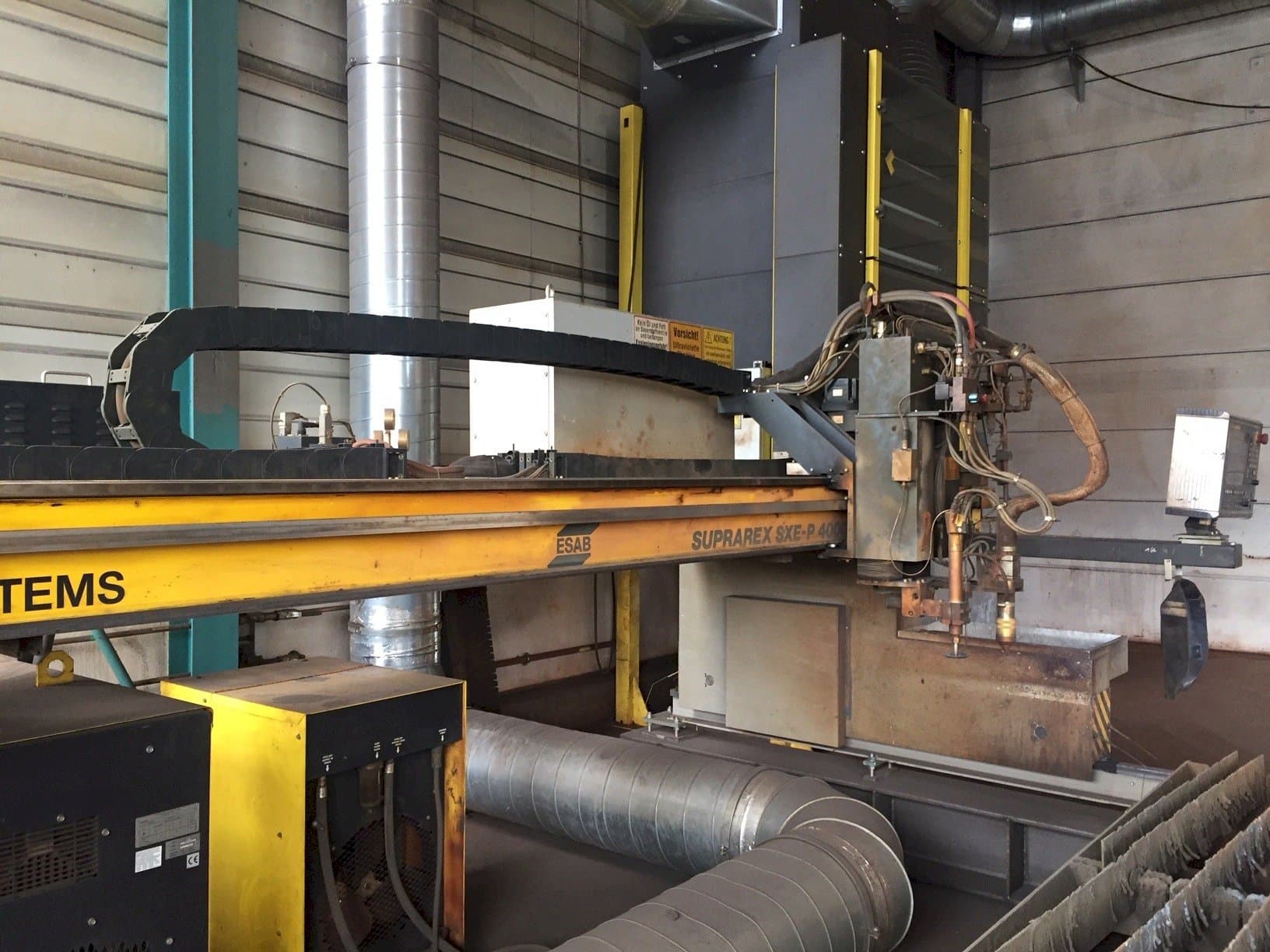 Vooraanzicht  van ESAB SUPRAREX SXE-P1 4000  machine