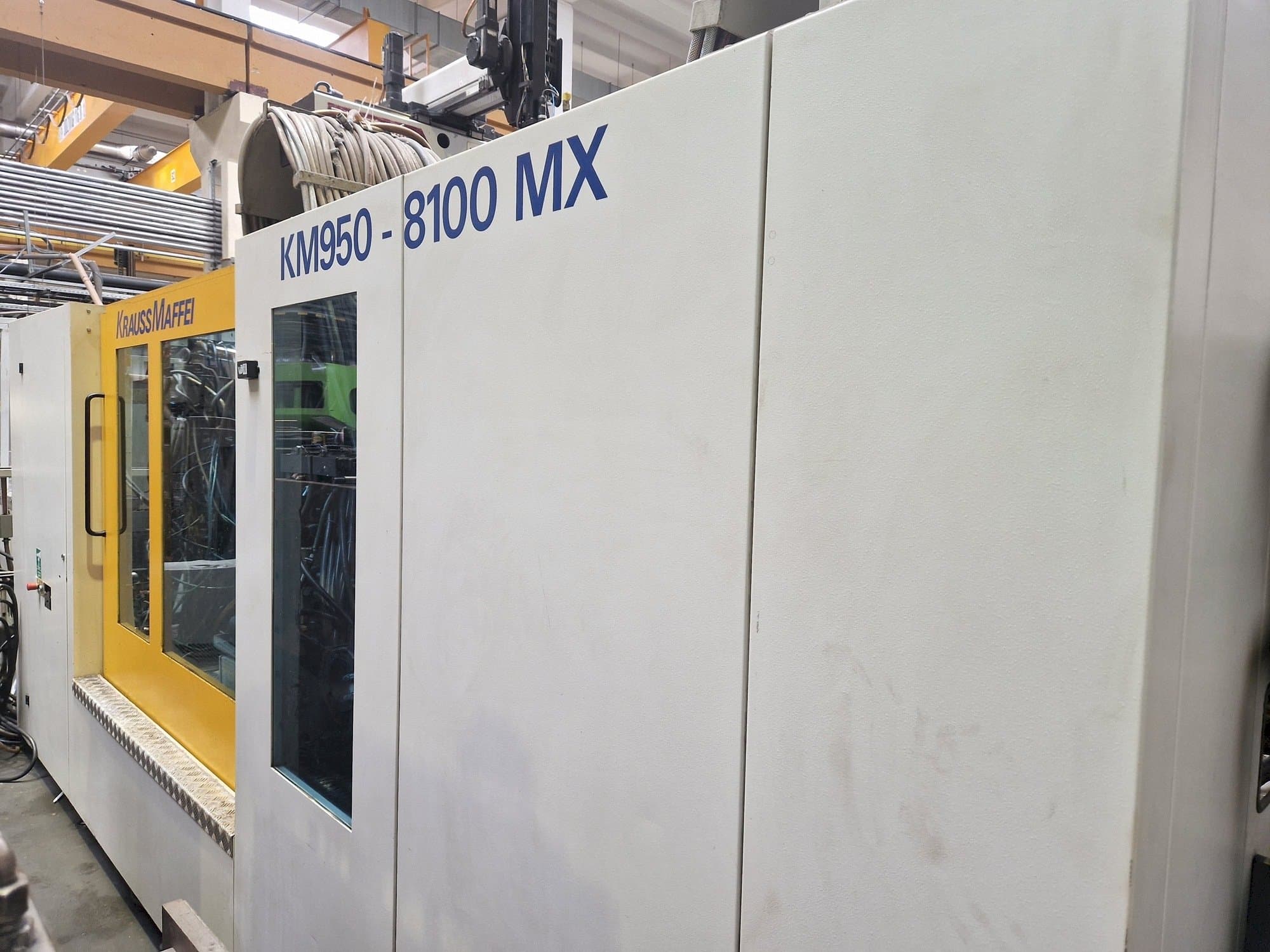 Vooraanzicht  van Krauss Maffei 950-8100 MX  machine