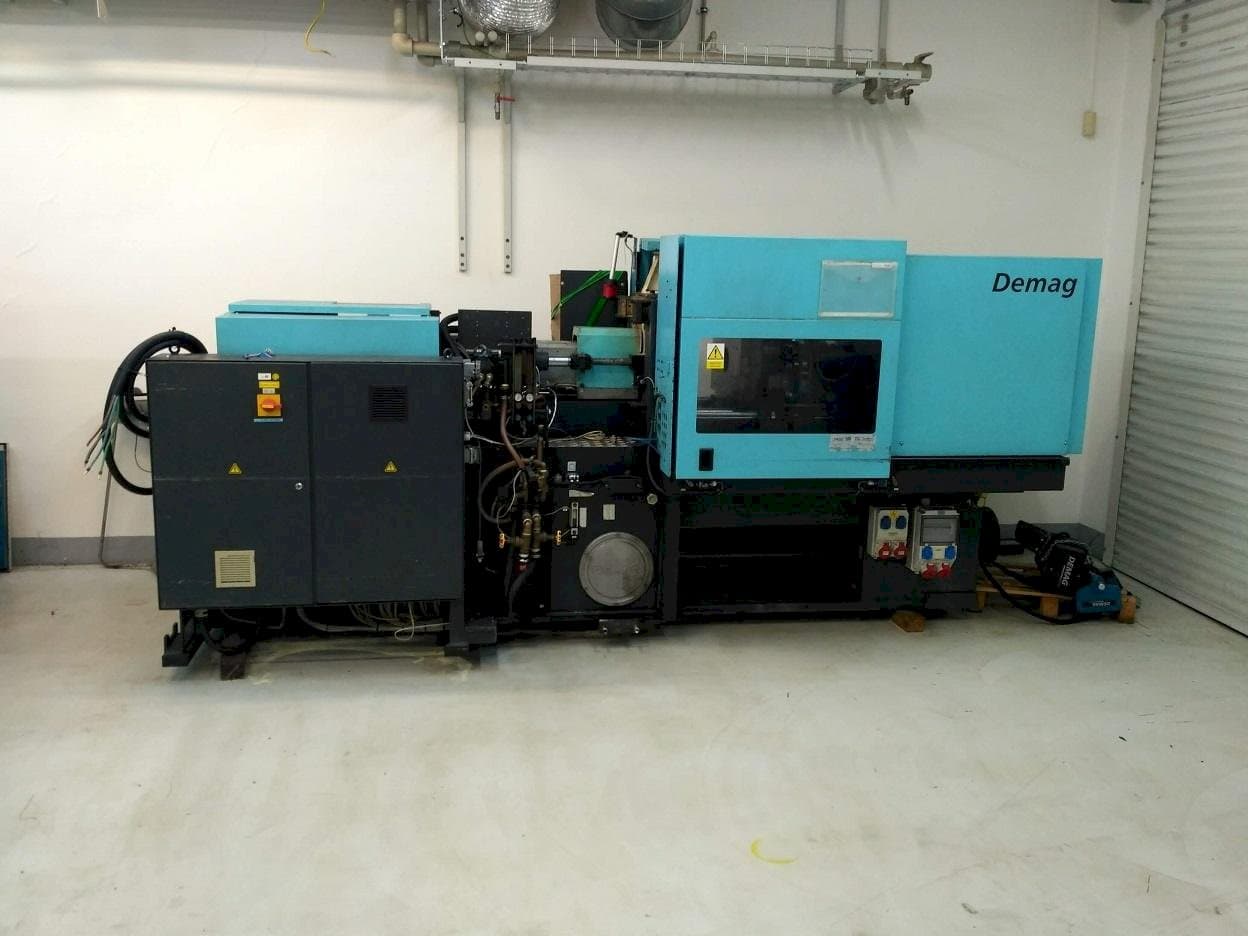 Vooraanzicht  van DEMAG Ergotech Concept 800/420-310  machine