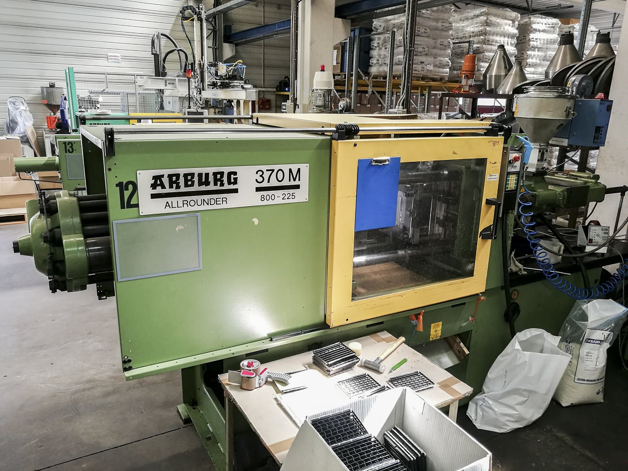 Vooraanzicht  van Arburg 370M 800-225 machine