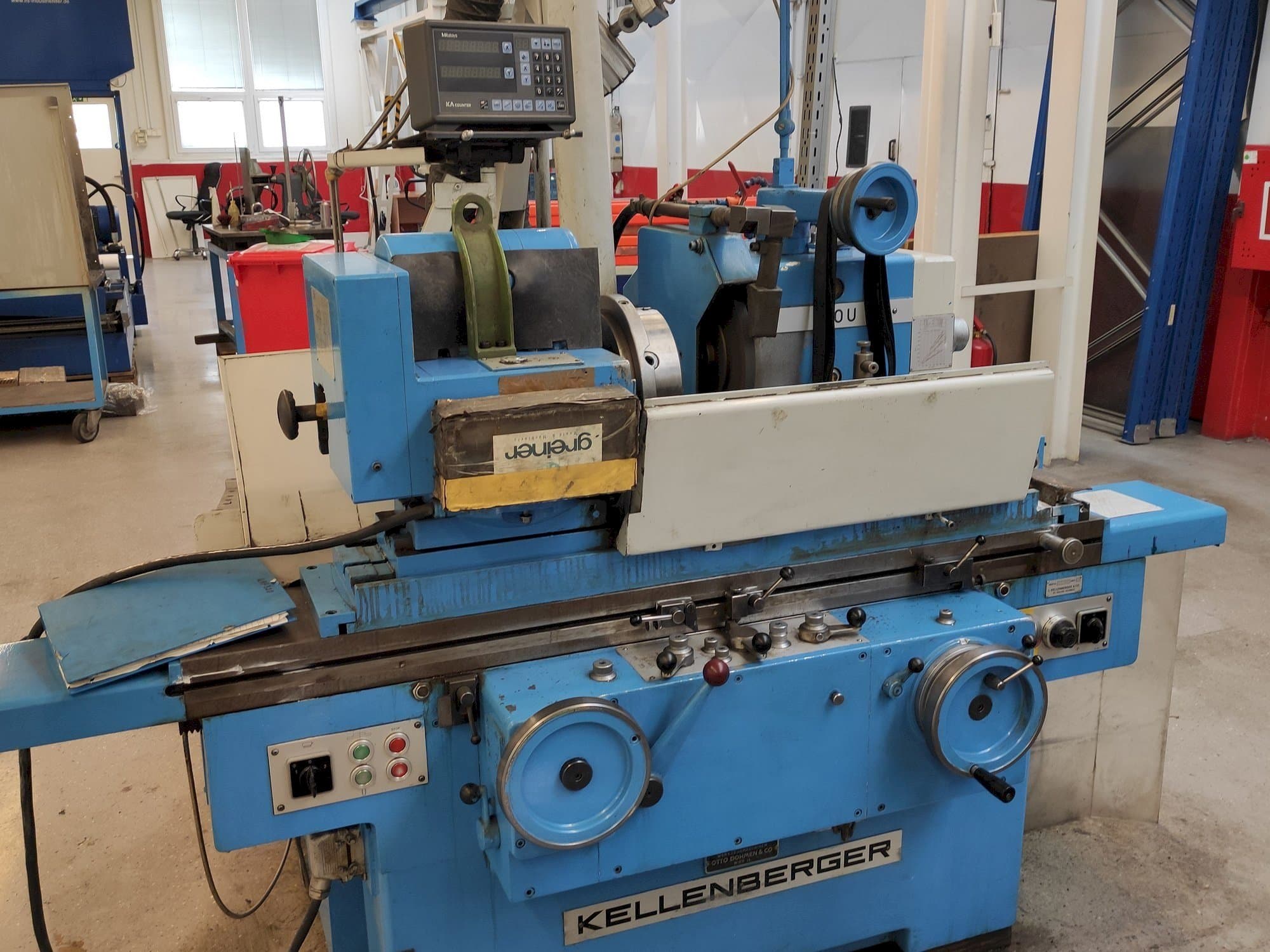 Vooraanzicht  van KELLENBERGER 600U  machine