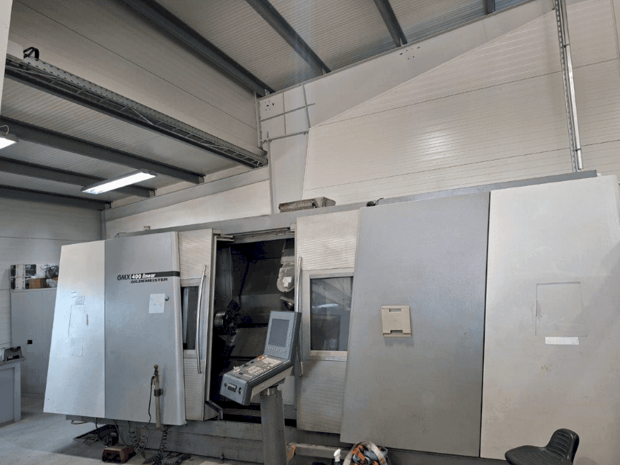 Vooraanzicht  van DMG Gildemeister GMX 400 linear  machine