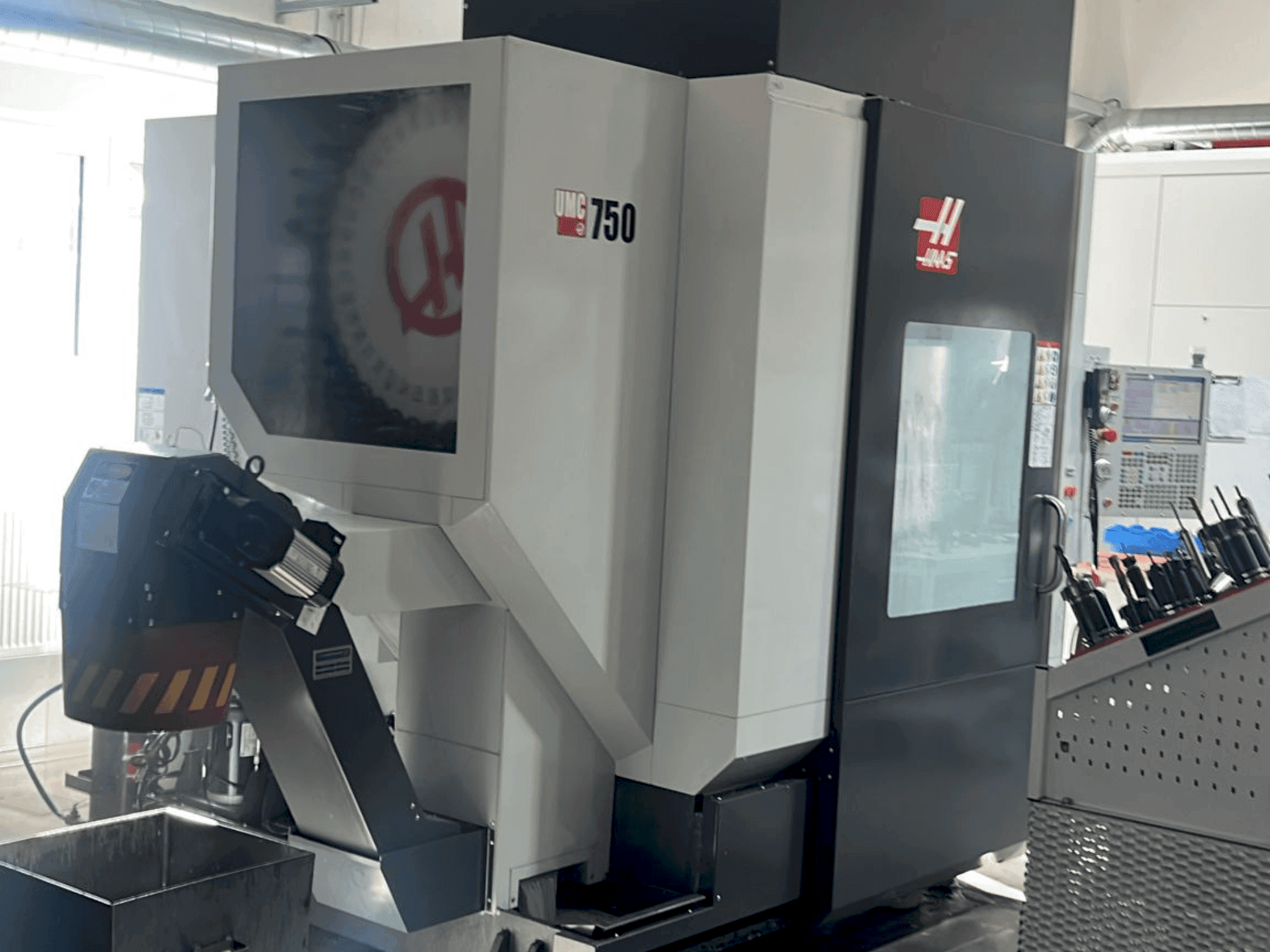 Vooraanzicht  van HAAS UMC-750  machine