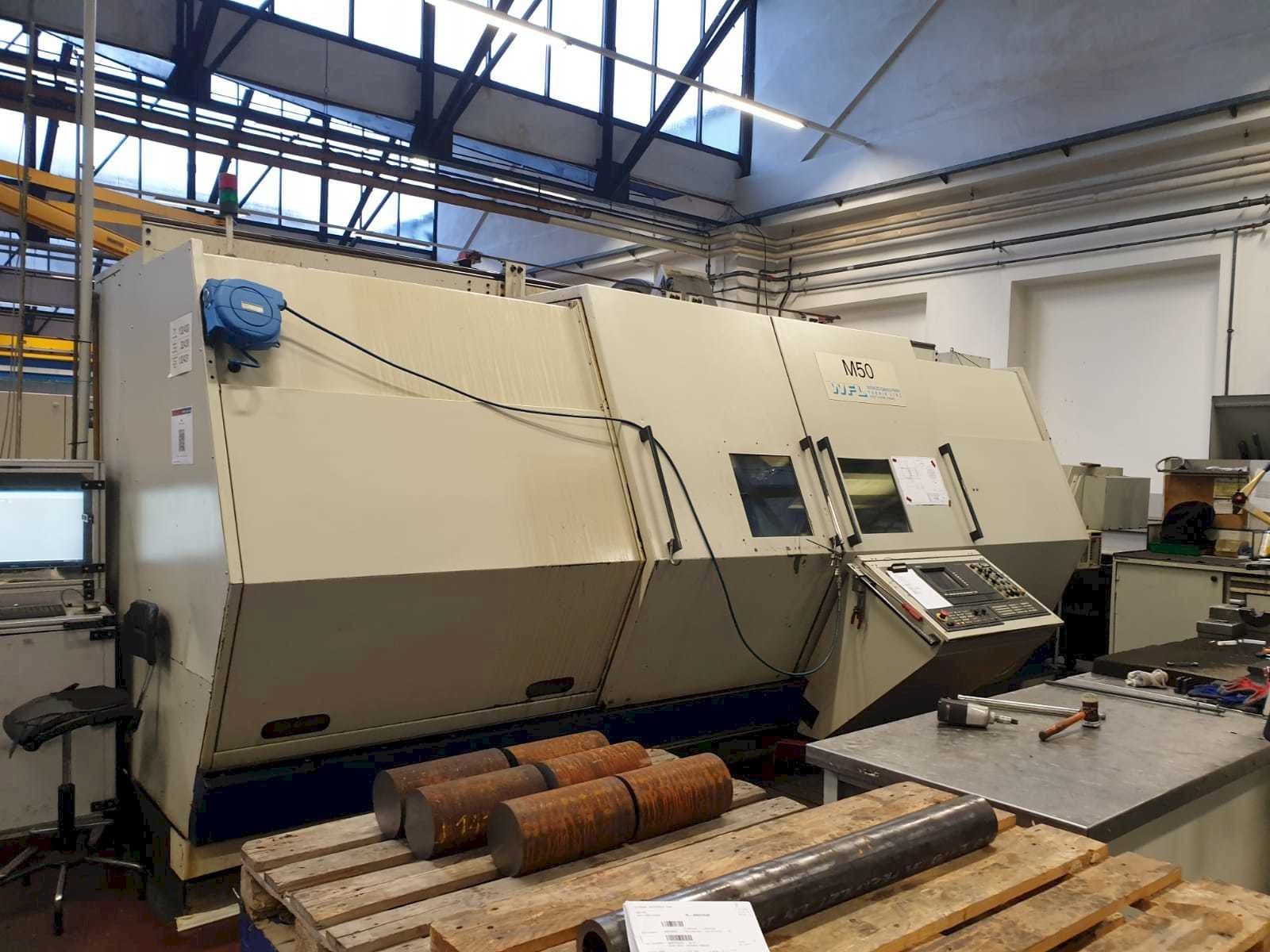 Vooraanzicht  van WFL  M50  machine