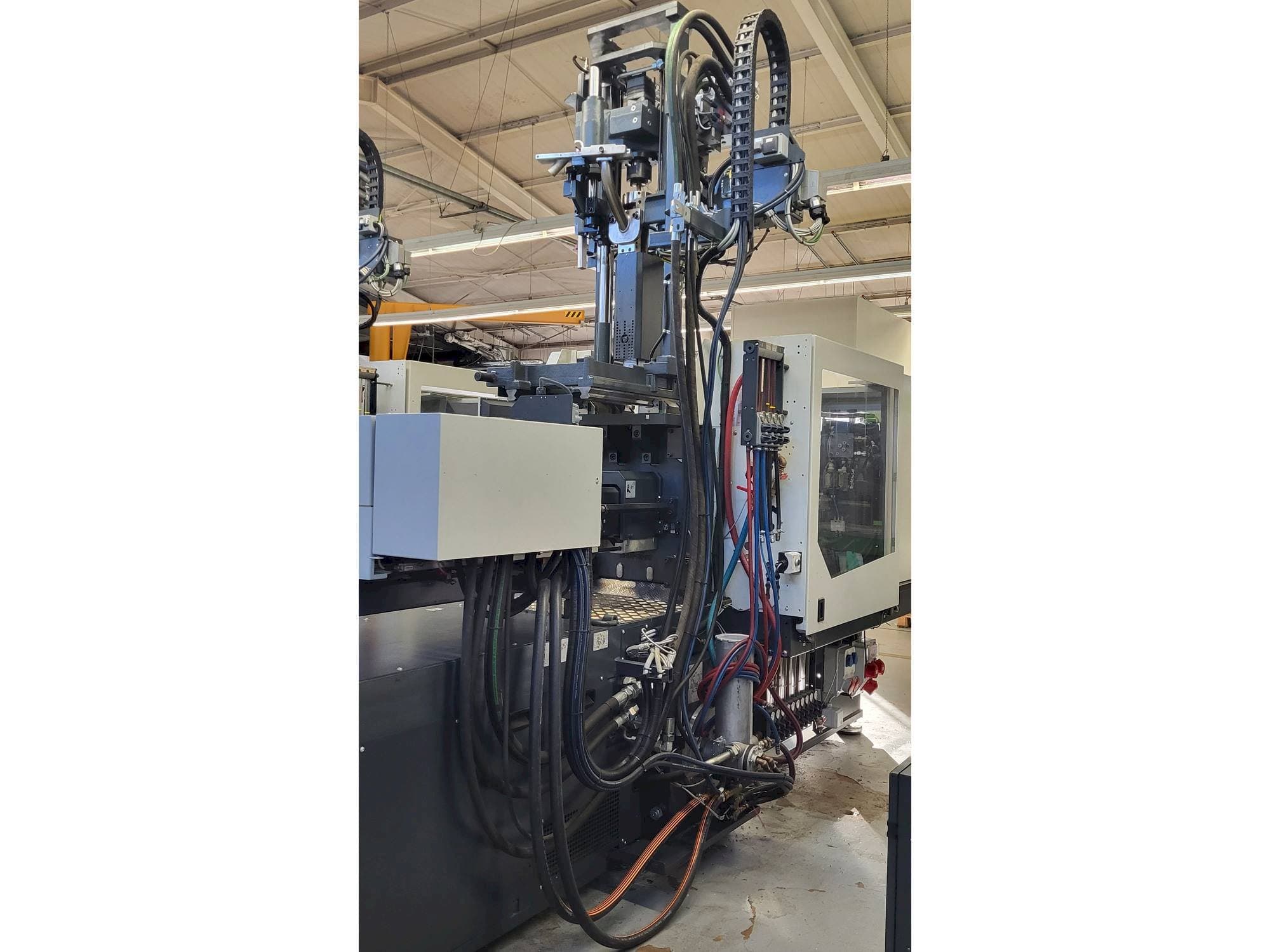 Linkerzijdeaanzicht  van Sumitomo SHI DEMAG Systec Multi 120/470-200h/80V  machine