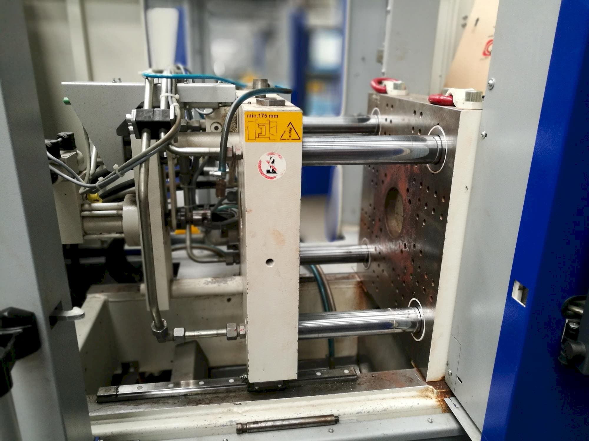 Vooraanzicht  van Krauss Maffei KM 35-55 CX  machine