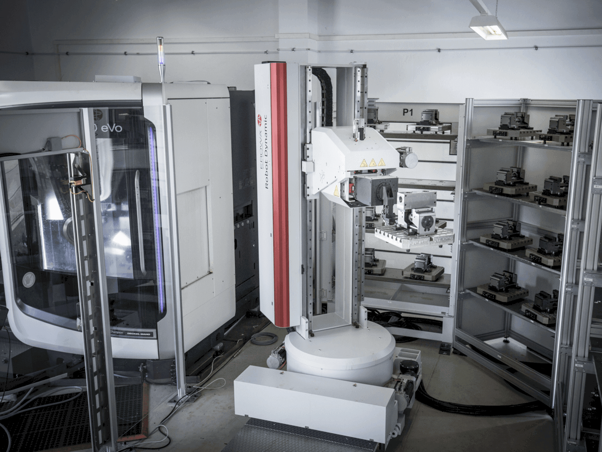 Vooraanzicht  van DMG MORI DMU 60 EVO  machine